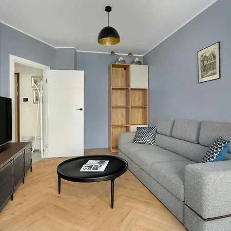 Elegant In For Remote Work With Parking And Balcony By Renters 公寓 *