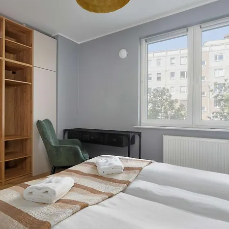 公寓 Elegant In For Remote Work With Parking And Balcony By Renters 波兹南