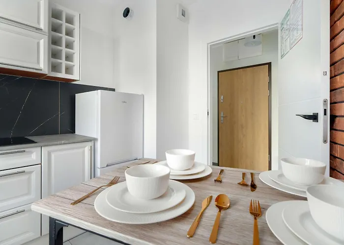 Elegant In For Remote Work With Parking And Balcony By Renters 公寓