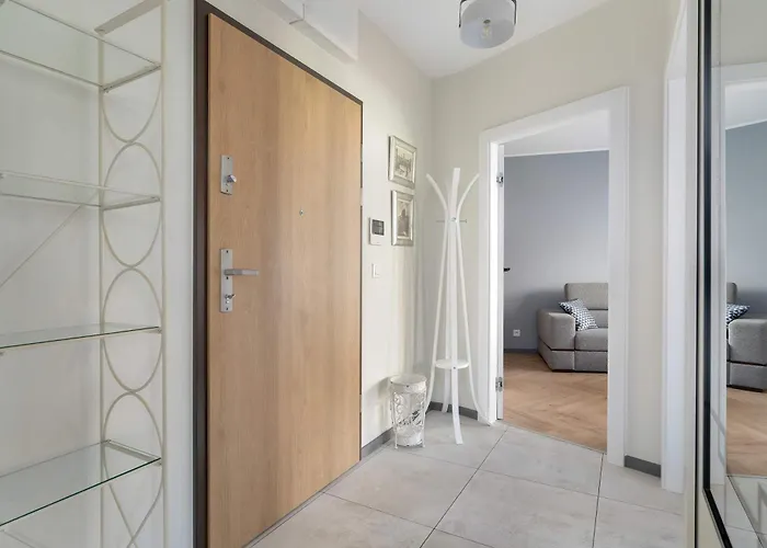 Elegant In For Remote Work With Parking And Balcony By Renters * 波兹南